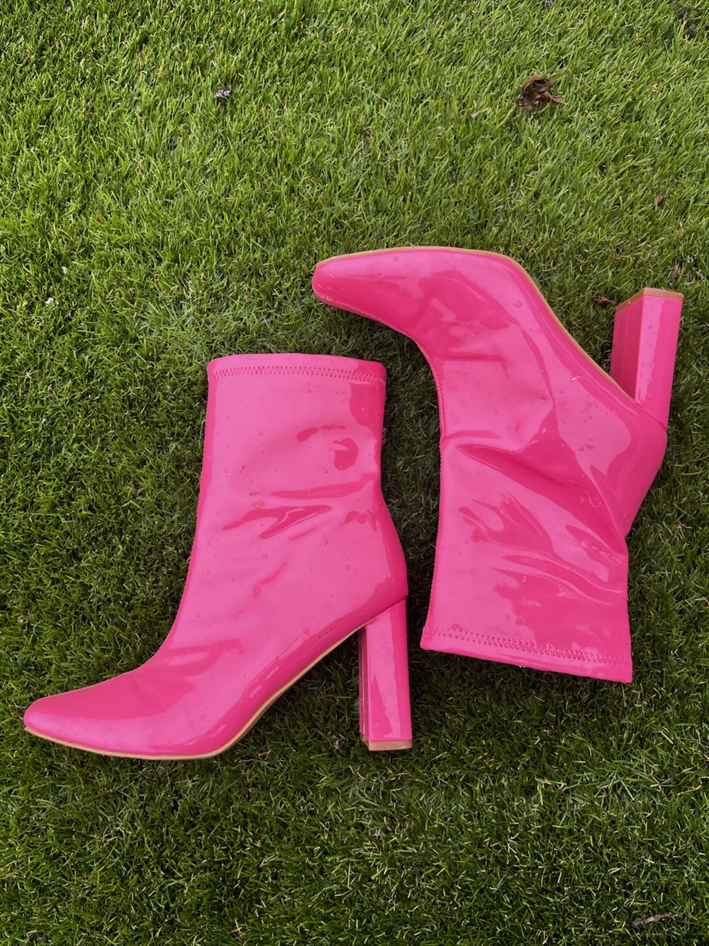 SHEIN Pink ankle boots with a glamorous touch #glamboots